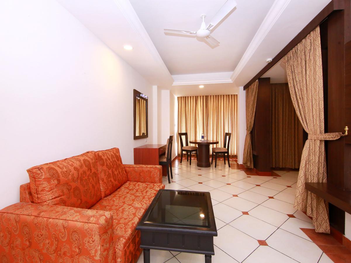 Emarald Hotel Cochin Kochi Eksteriør billede