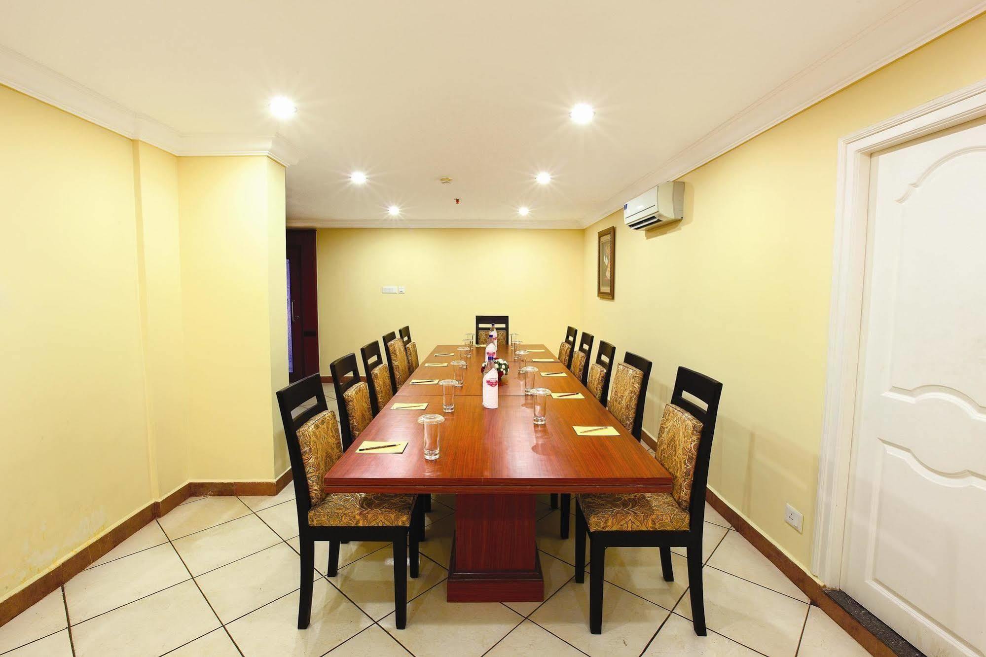 Emarald Hotel Cochin Kochi Eksteriør billede