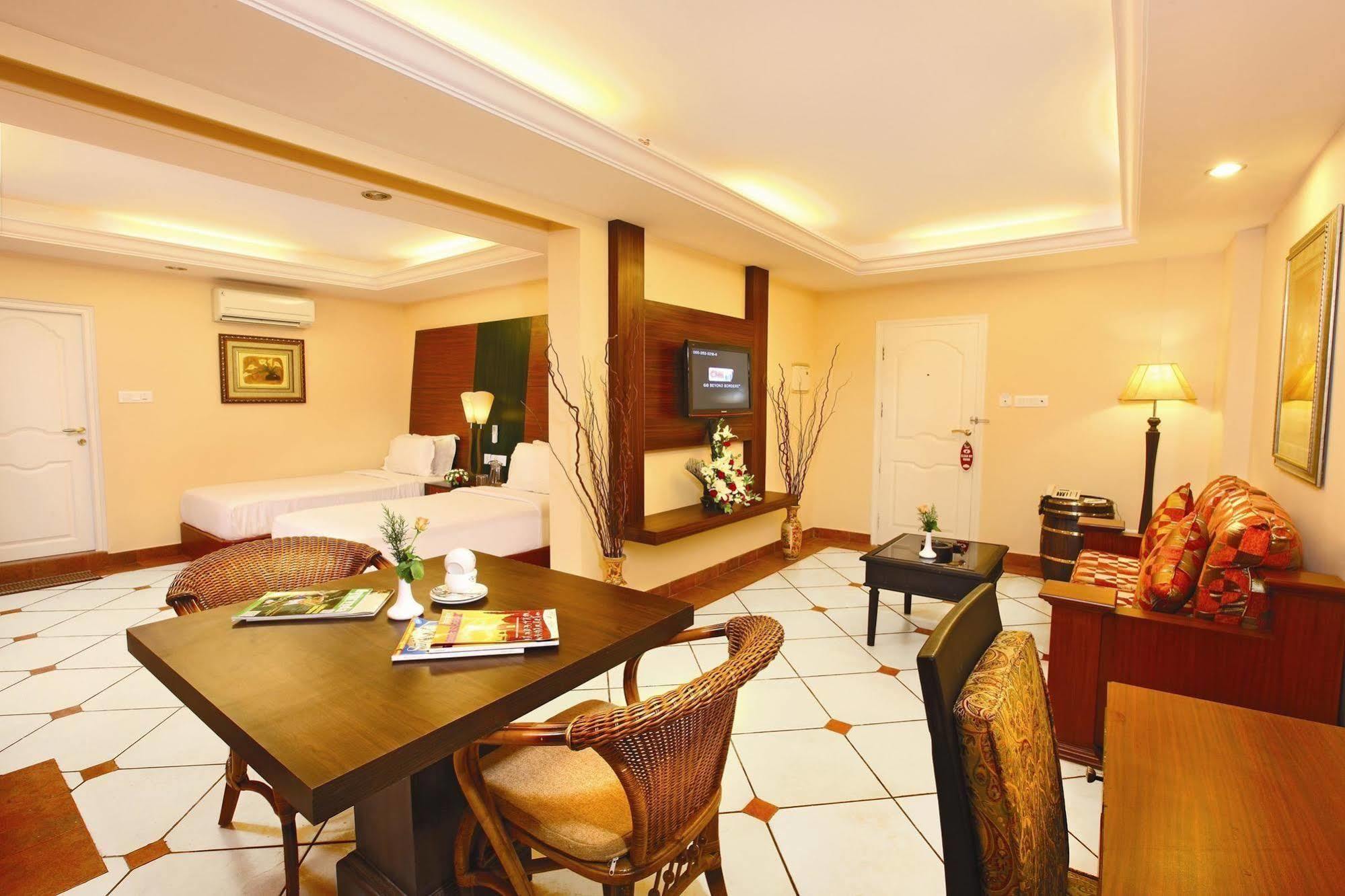 Emarald Hotel Cochin Kochi Eksteriør billede