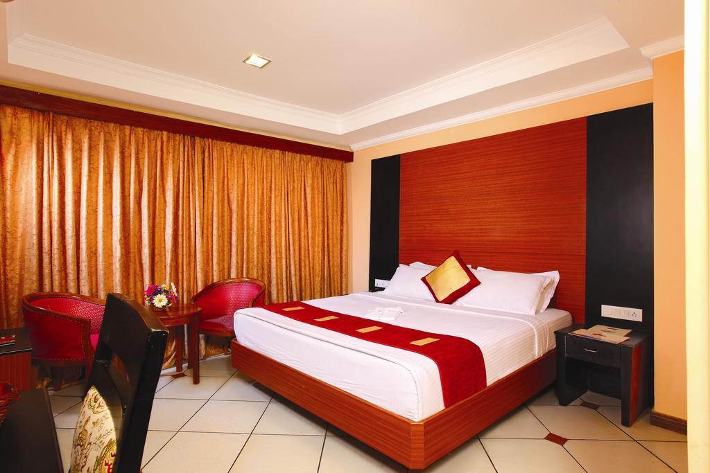 Emarald Hotel Cochin Kochi Eksteriør billede