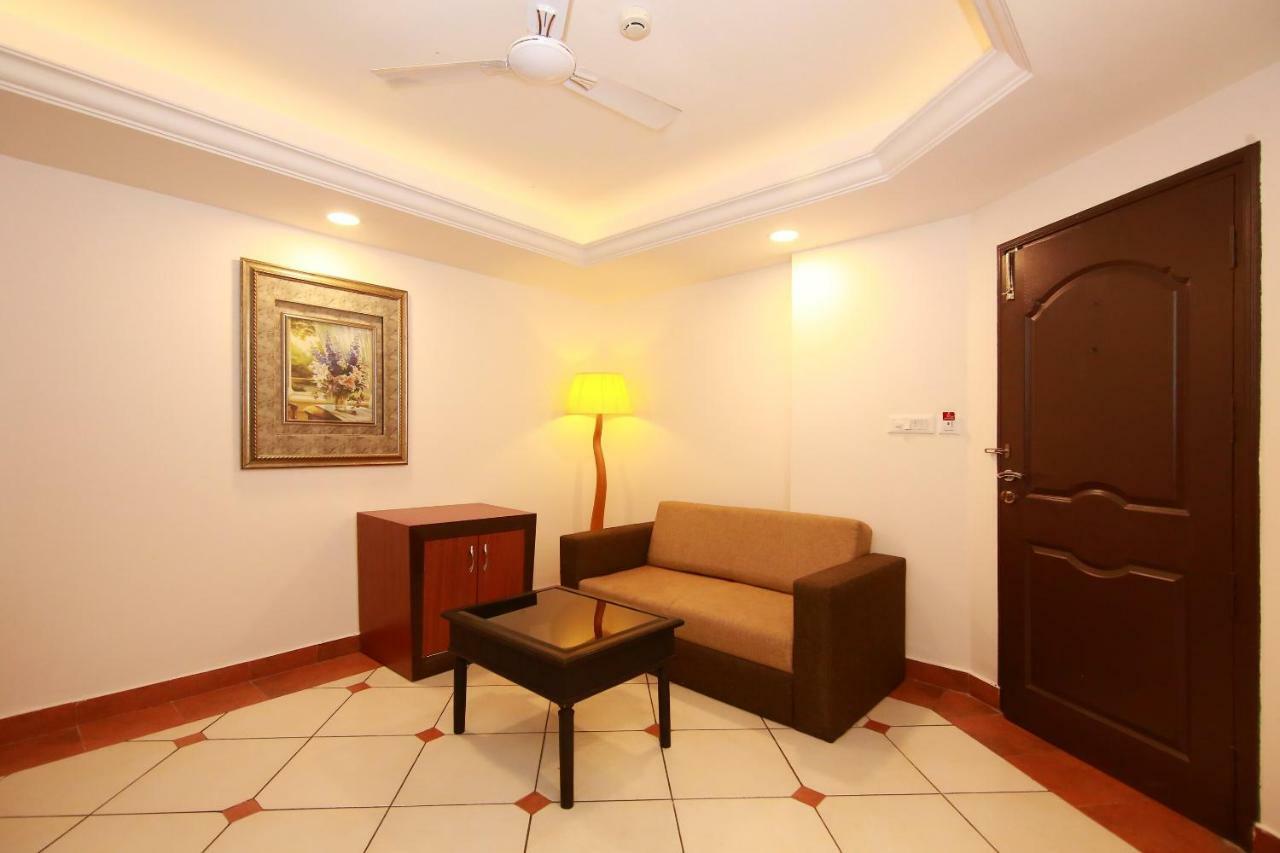Emarald Hotel Cochin Kochi Eksteriør billede